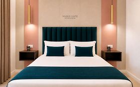 HOTIDAY Room Collection - Napoli Museo Suite